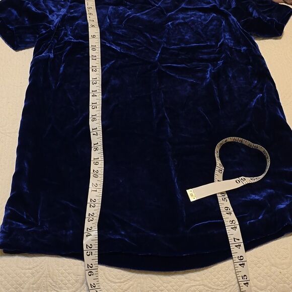ST. JOHN VELVET TOP XS Petite ( MISSING? ) - Picture 5 of 6